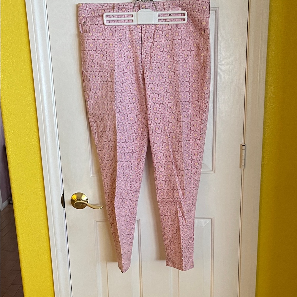 Macy's Pink Geometric Women's Cropped Pants